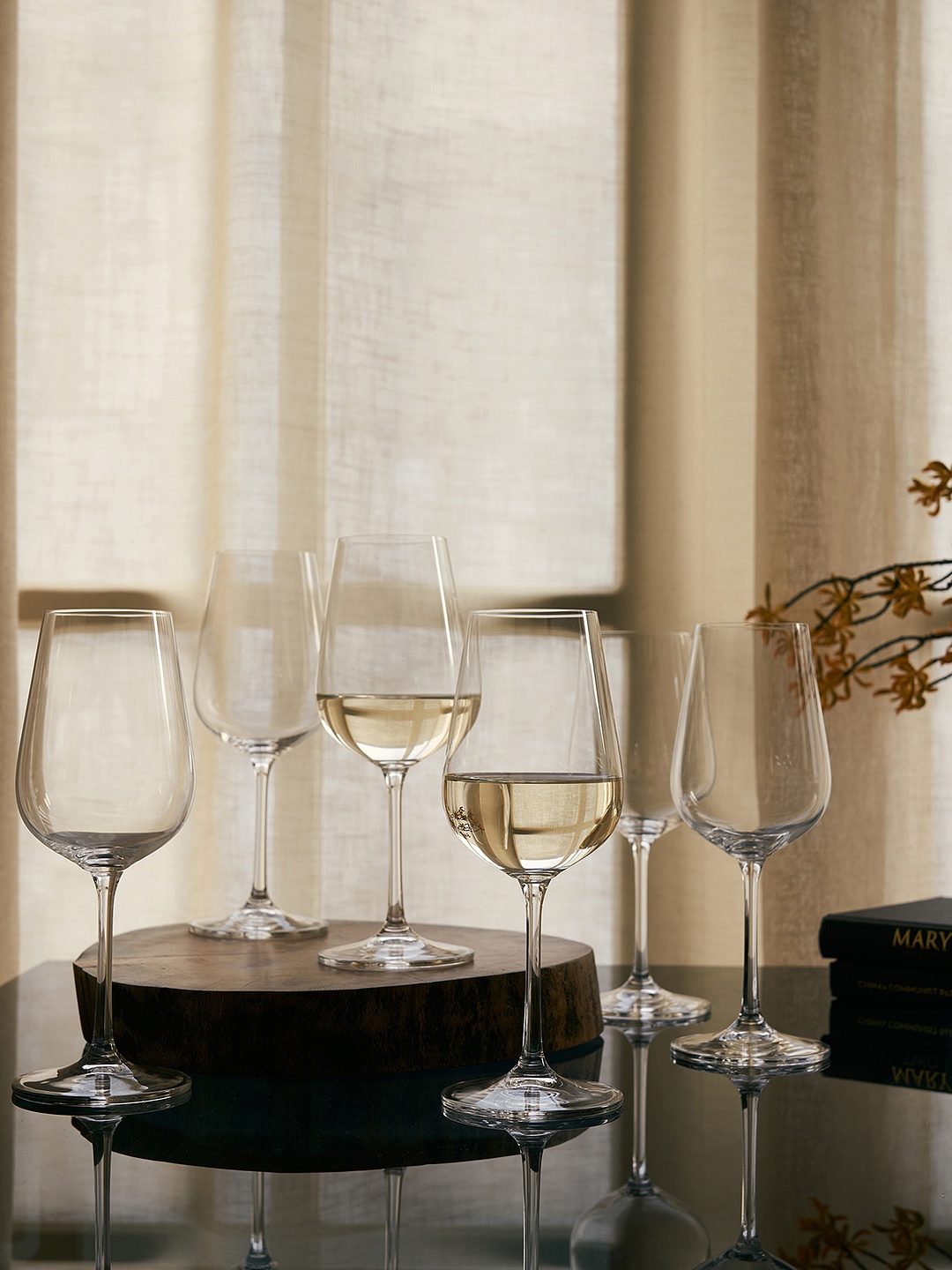 

Pure Home and Living Set Of 6 Transparent Solid Strix Wine Glasses