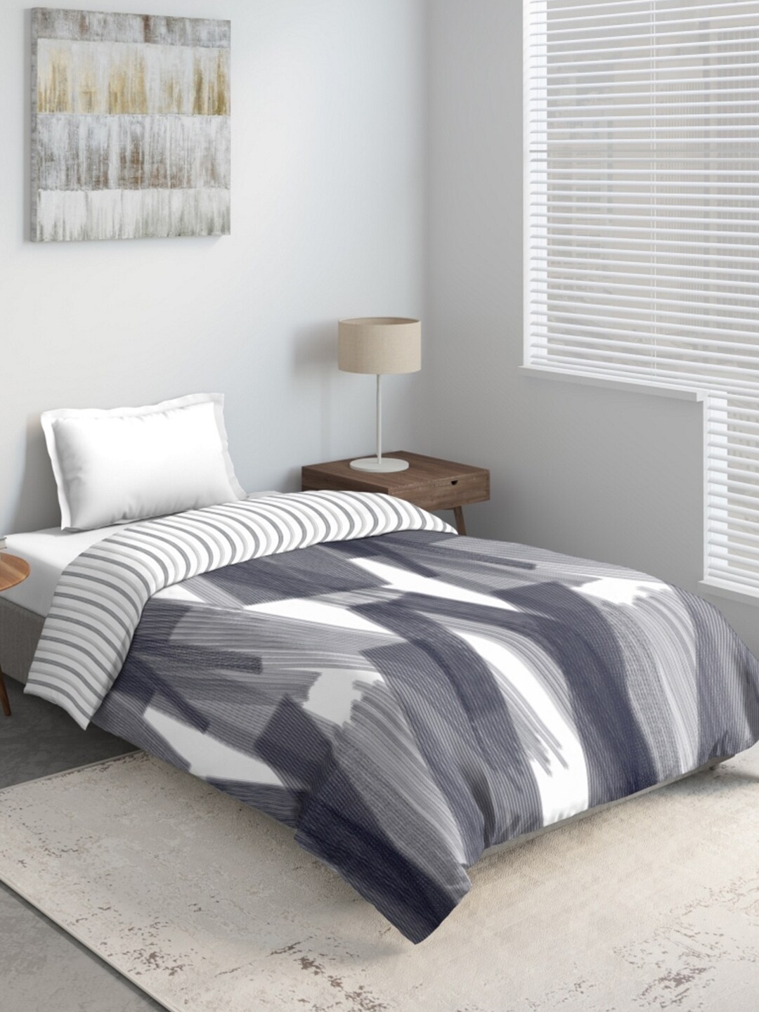 

DDecor Grey & White Geometric Mild Winter 150 GSM Single Bed Quilt