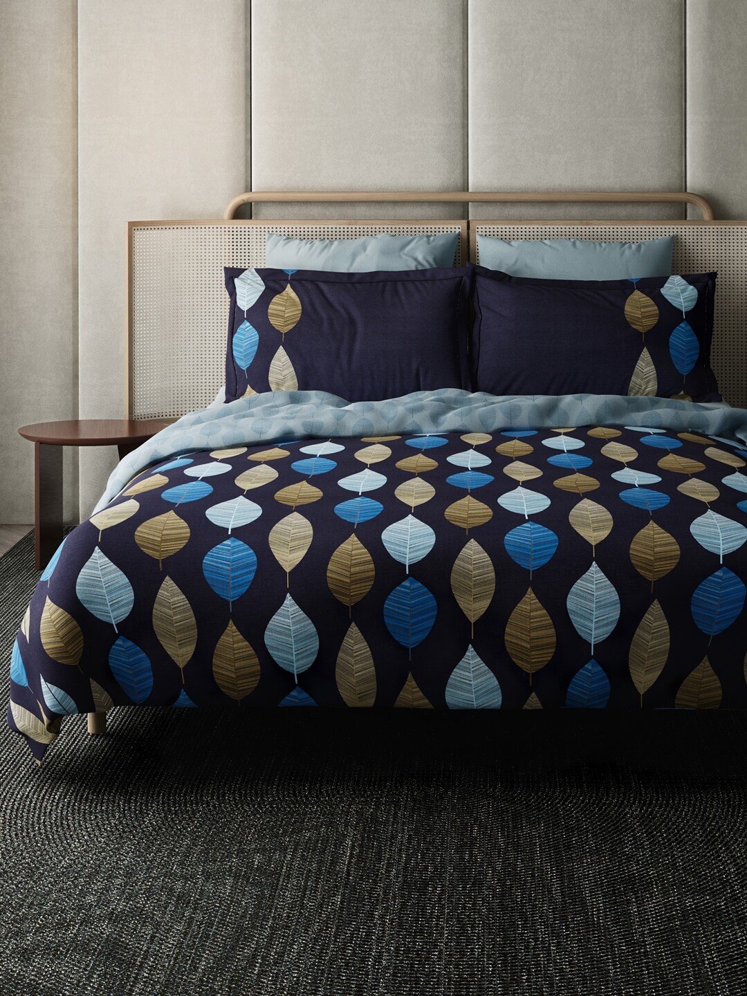 

DDecor Blue & Brown Floral Mild Winter 210 GSM Single Bed Blanket