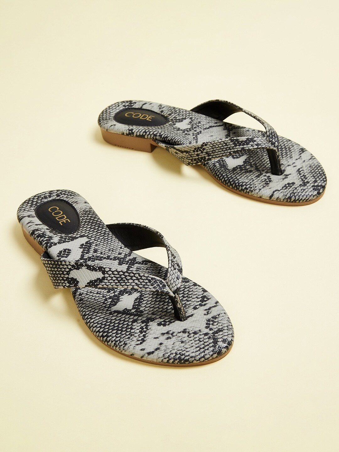 

CODE by Lifestyle Women Grey & Black Textured Open Toe Flats