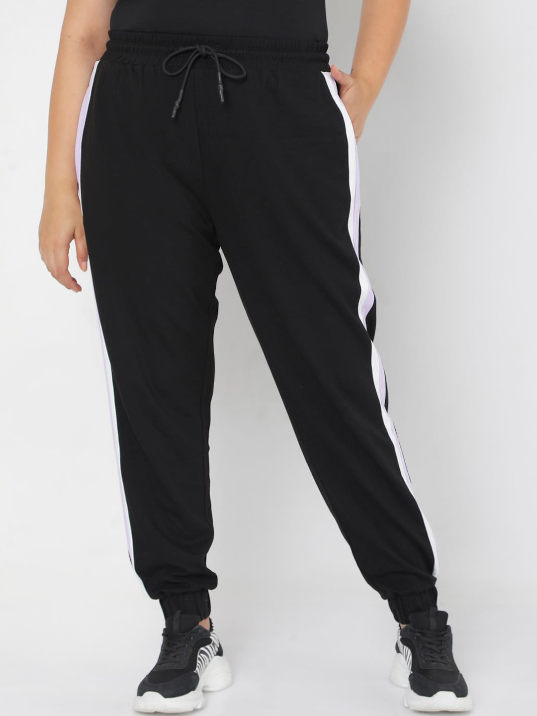 

VERO MODA CURVE Women Black Solid Joggers