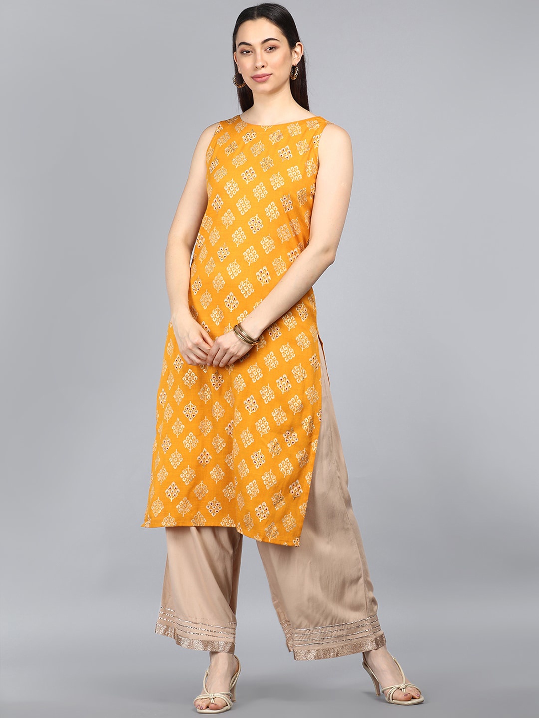 

AHIKA Women Orange Ethnic Motifs Printed Keyhole Neck Kurta