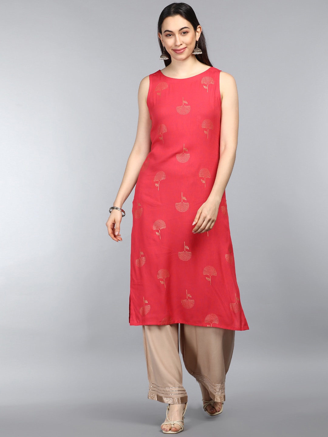 

AHIKA Women Coral Ethnic Motifs Embellished Gotta Patti Kurta