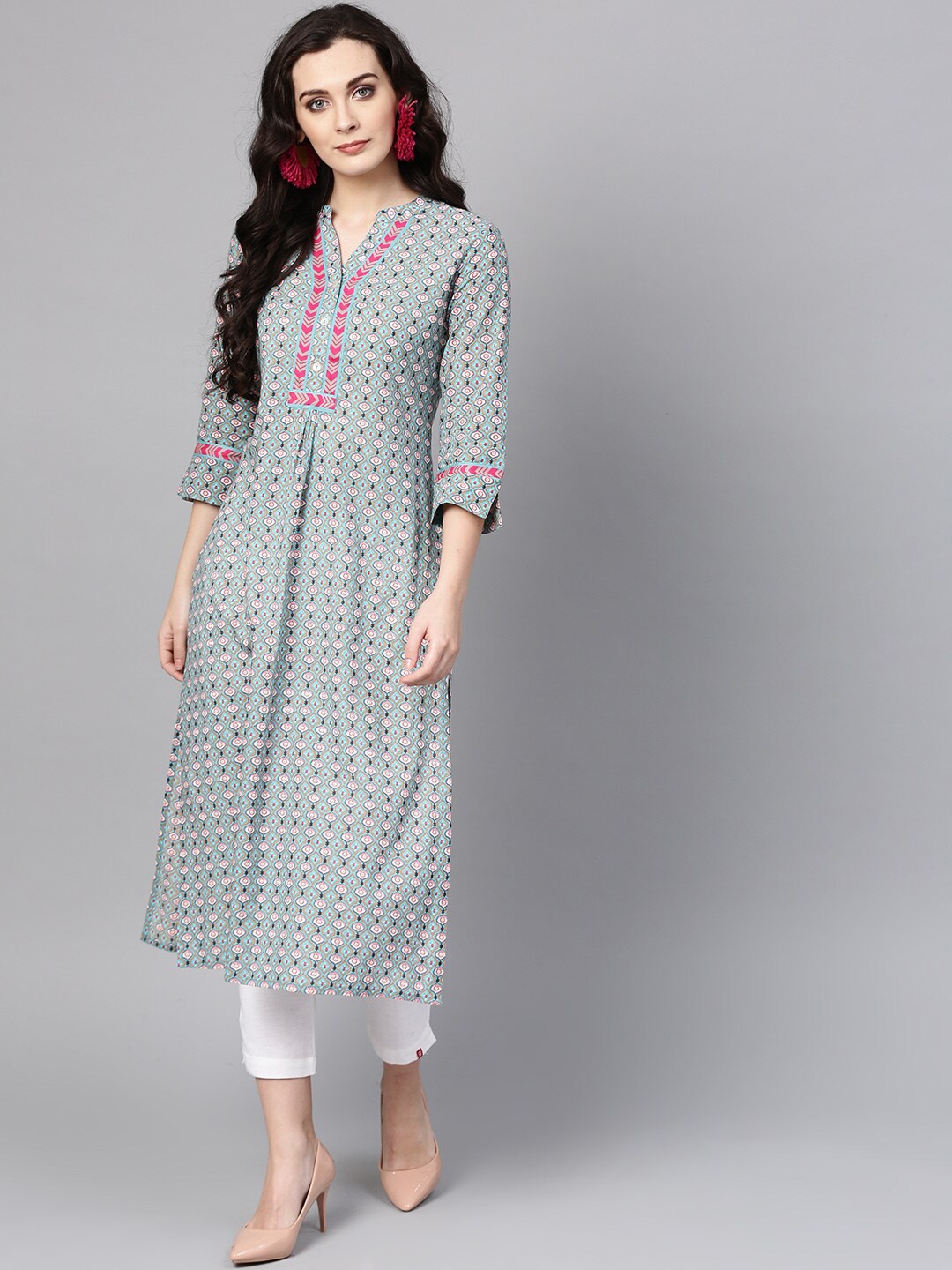 

Varanga Women Sea Green Geometric Printed Kurta