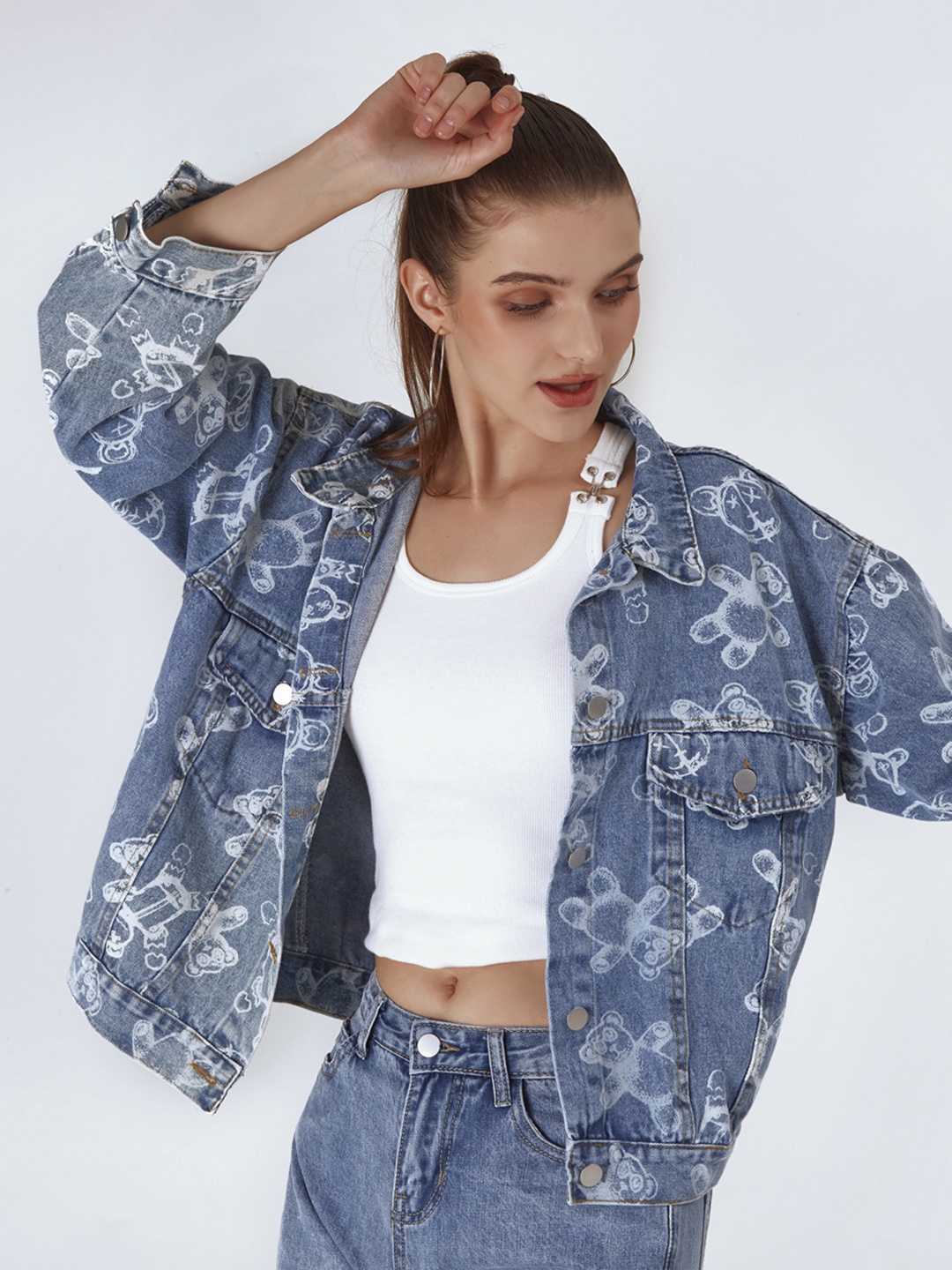 

URBANIC Women Blue & White Conversational Printed Denim Jacket