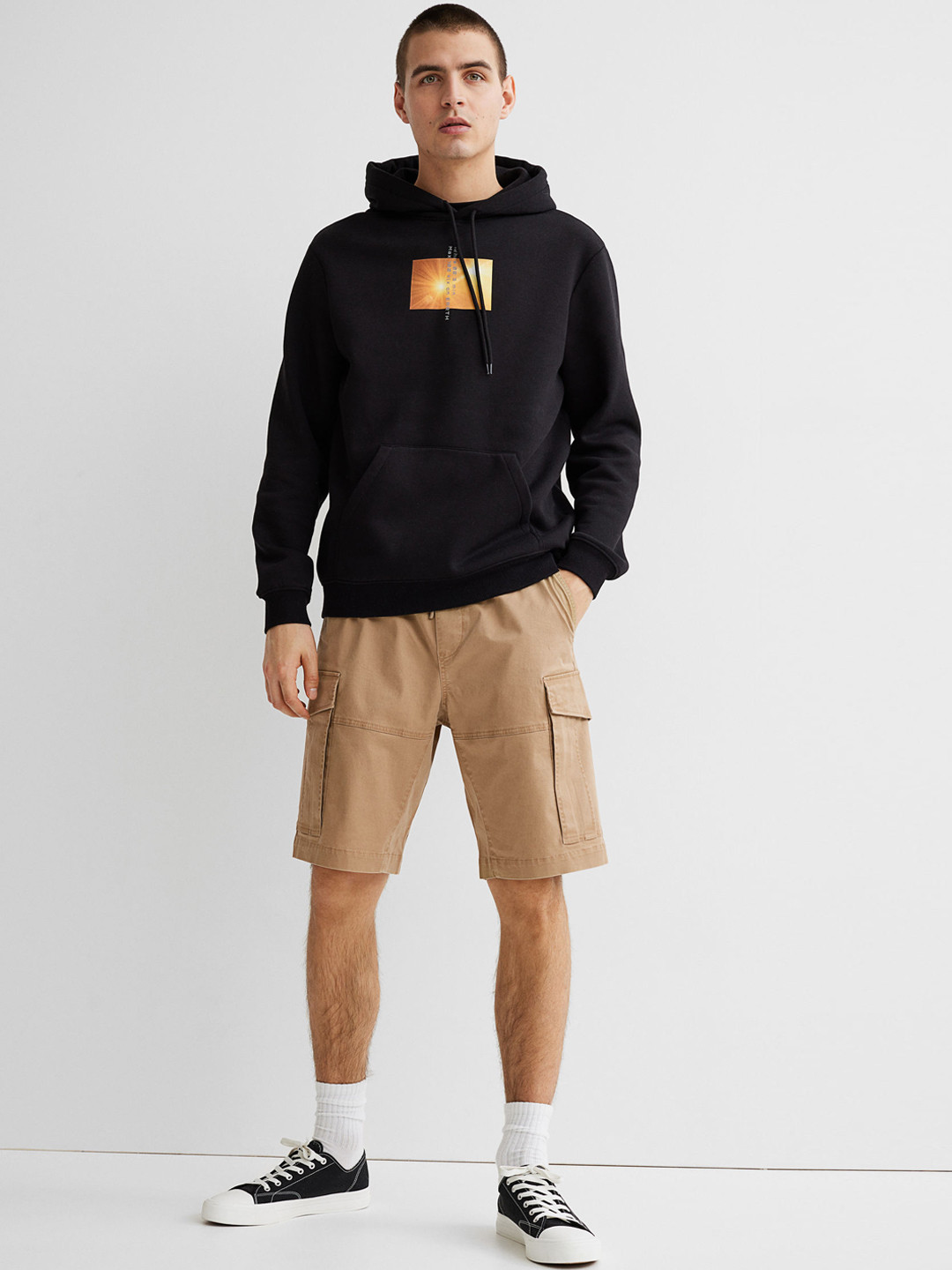 

H&M Men Beige Cotton Twill Cargo Shorts