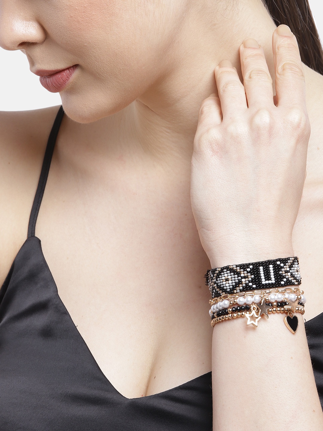 

DressBerry Women Set of 5 Bracelets, Black