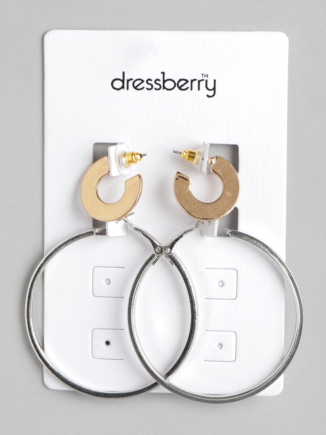 

DressBerry Set of 2 Earrings, Gold