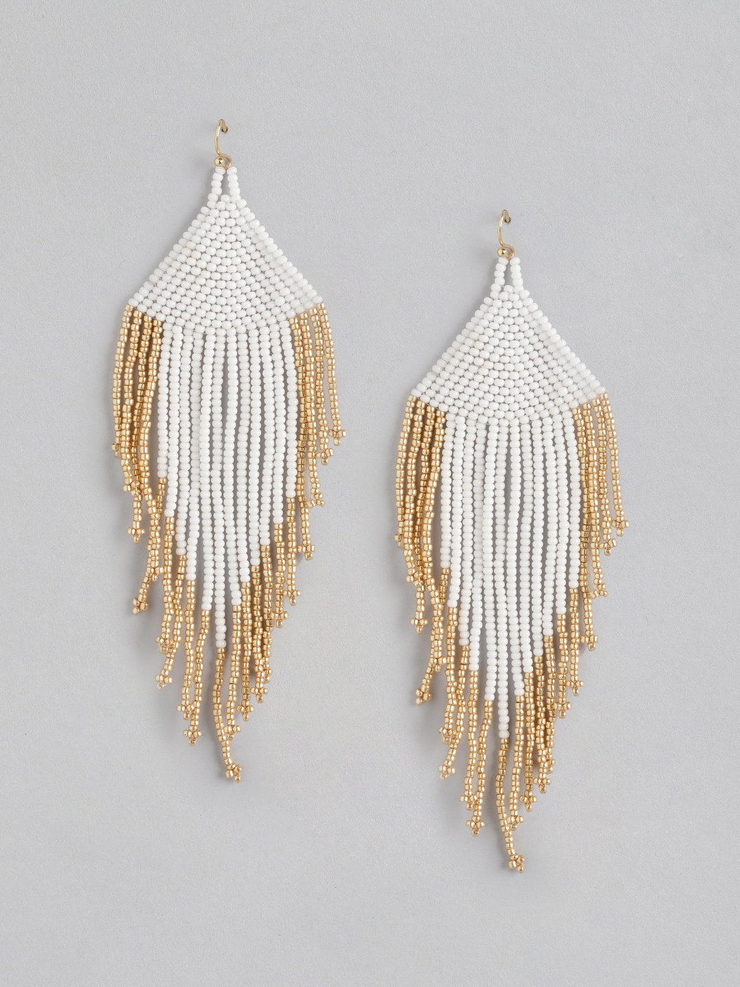 

DressBerry Off White & Gold-Toned Contemporary Chandelier Drop Earrings