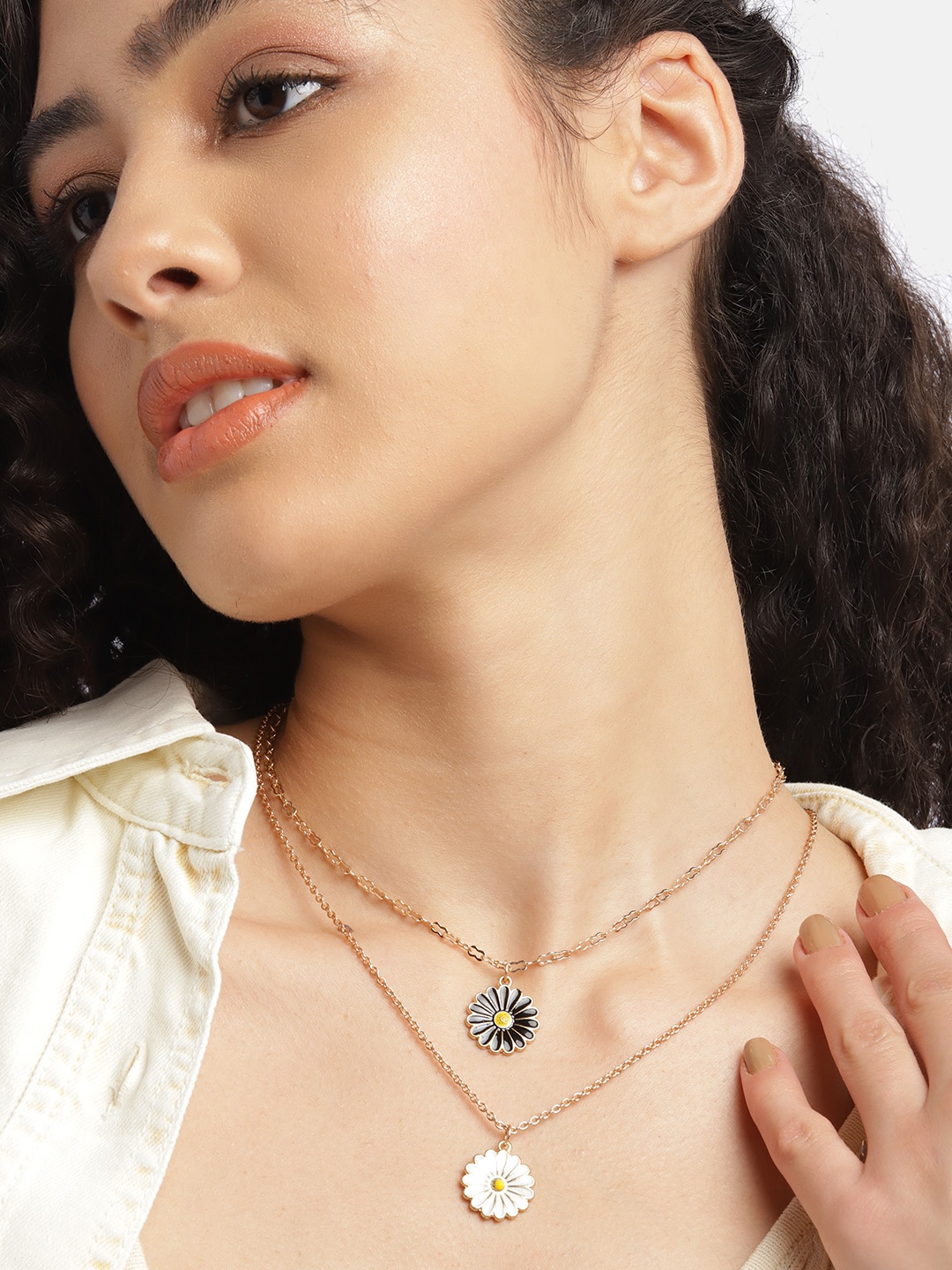 

DressBerry Set of 2 Floral Enamelled Necklaces, Black