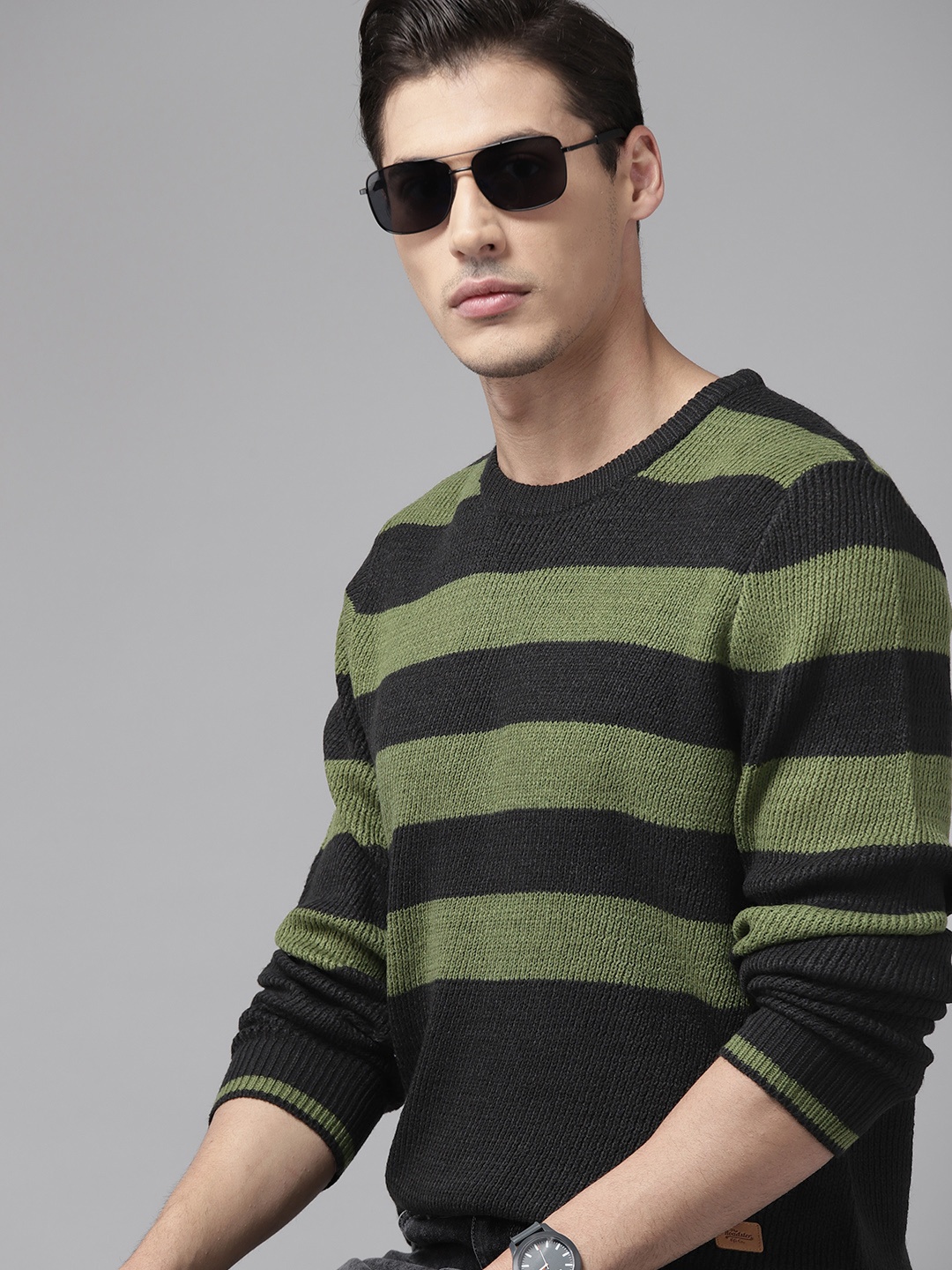 

The Roadster Lifestyle Co Men Olive Green & Black Striped Pullover