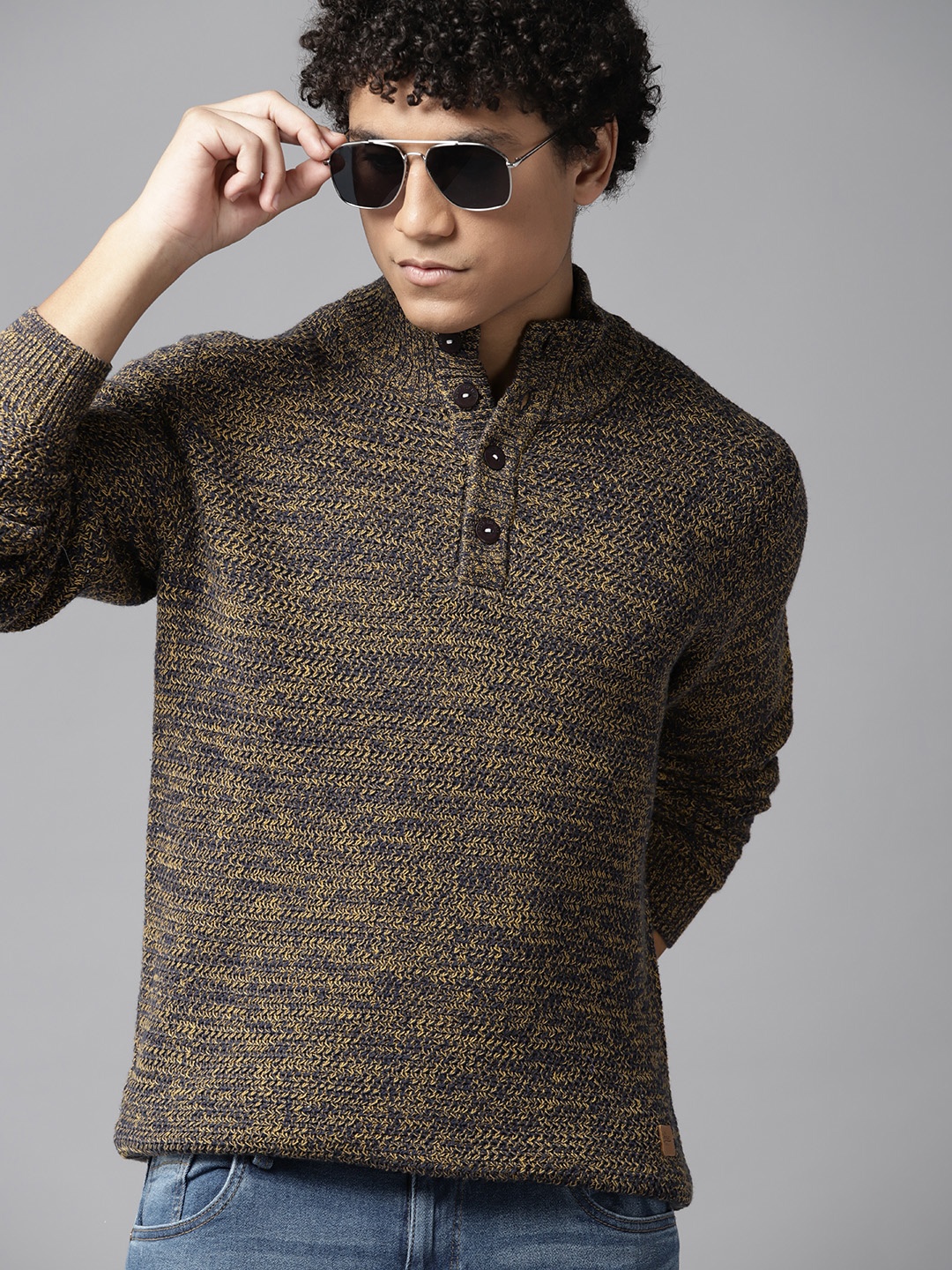 

The Roadster Lifestyle Co. Men Navy Blue & Mustard Yellow Solid Pure Cotton Pullover