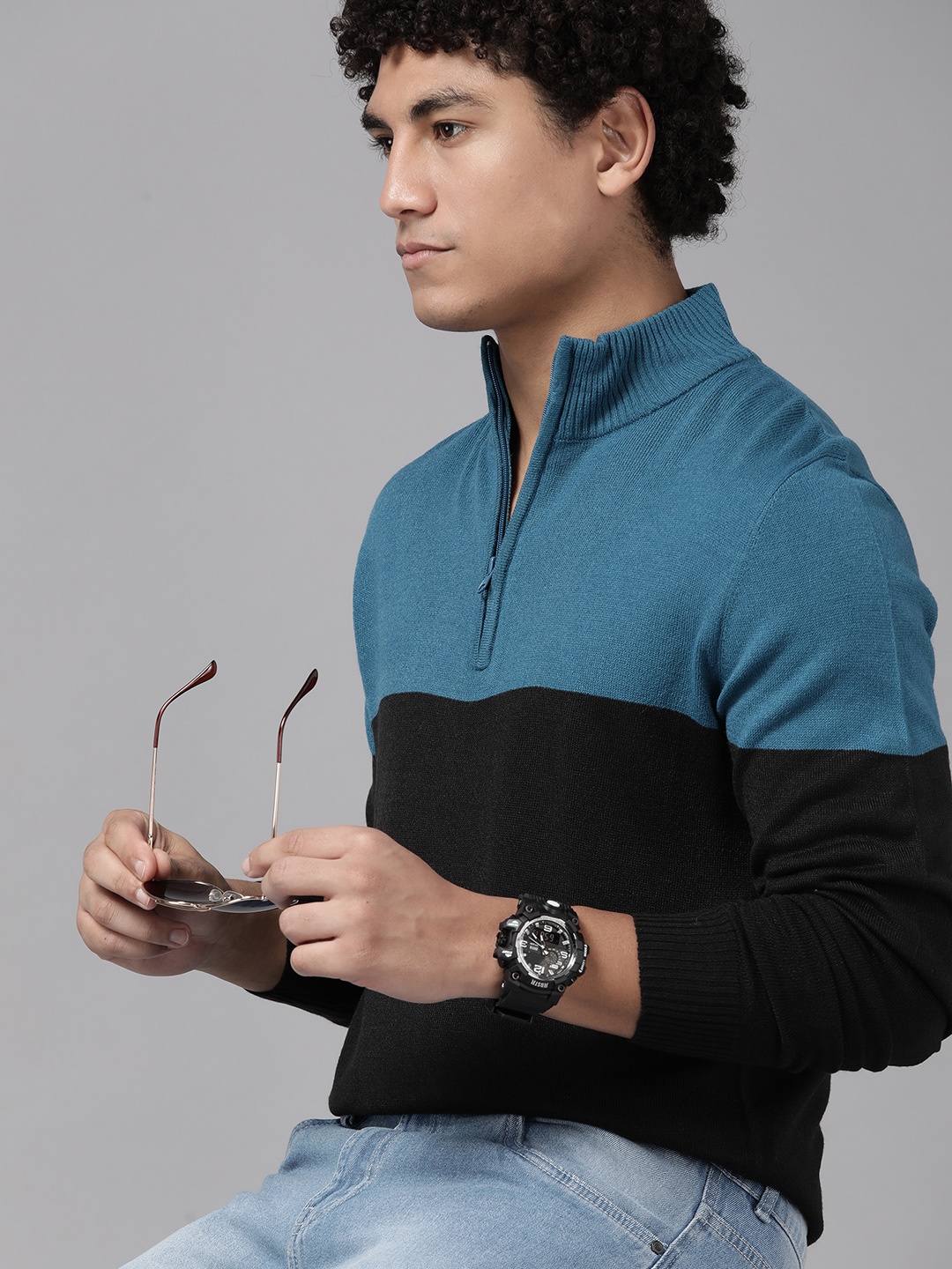 

The Roadster Lifestyle Co. Men Colourblocked Pullover, Teal