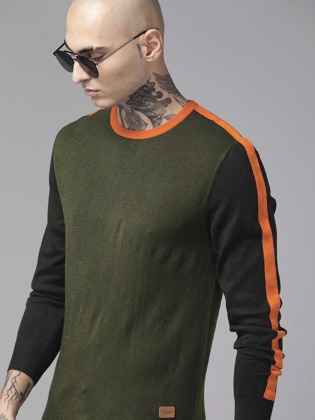 

The Roadster Lifestyle Co. Men Olive Green Solid Acrylic Pullover