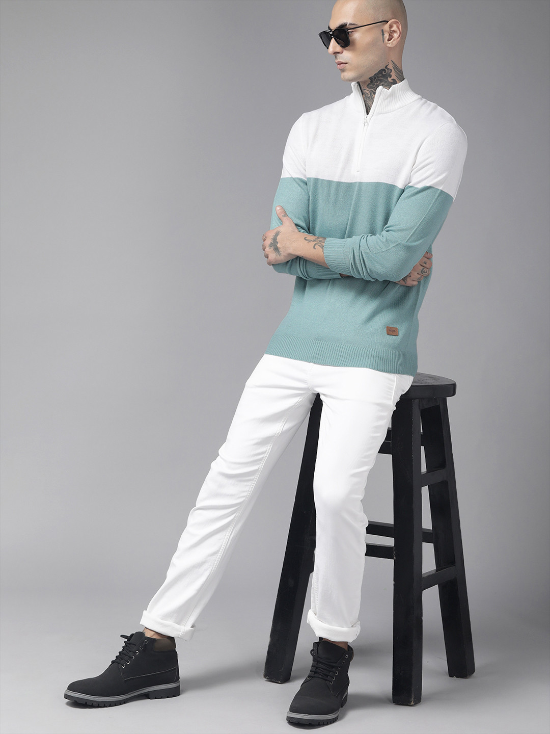 

The Roadster Lifestyle Co. Men Blue & White Colourblocked Acrylic Pullover