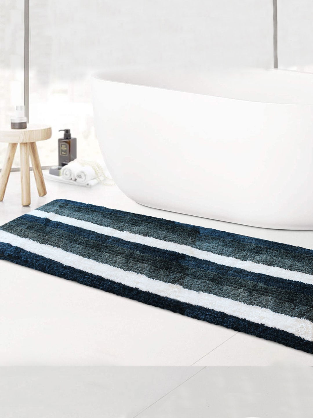 

LUXEHOME INTERNATIONAL Green & Grey Striped 1850 GSM Bath Rug
