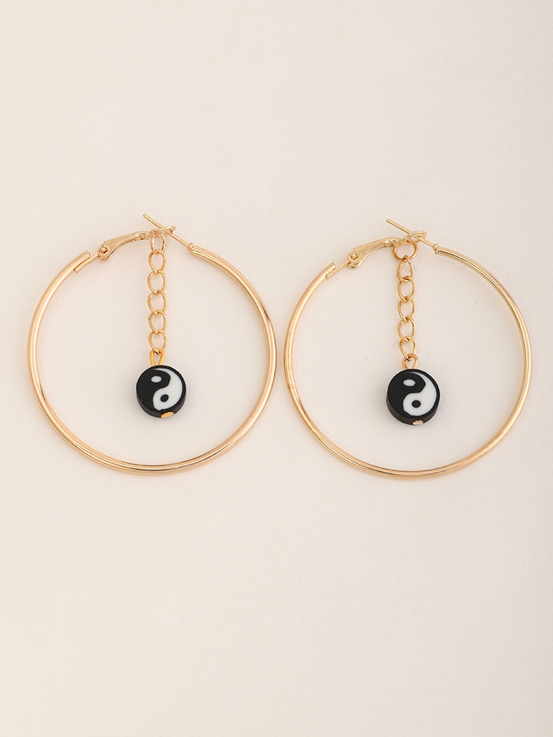 

URBANIC Gold-Toned & Black Circular Hoop Earrings
