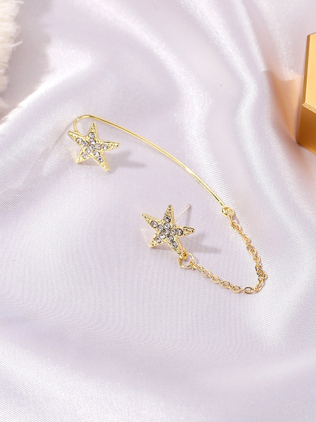 

URBANIC Gold-Toned Star Shaped Ear Cuff Earrings