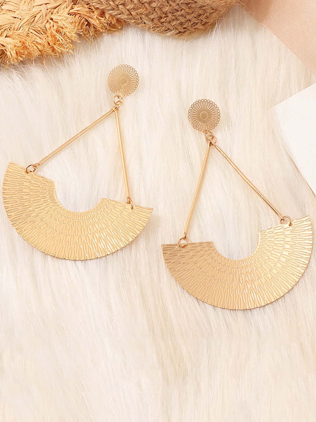 

URBANIC Gold-Toned Contemporary Dangle Drop Earrings