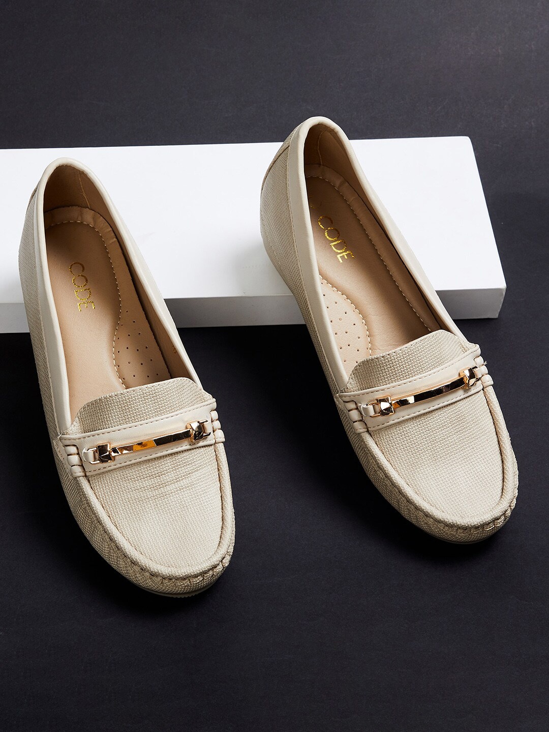 

CODE by Lifestyle Women Beige Woven Design Horsebit Loafers