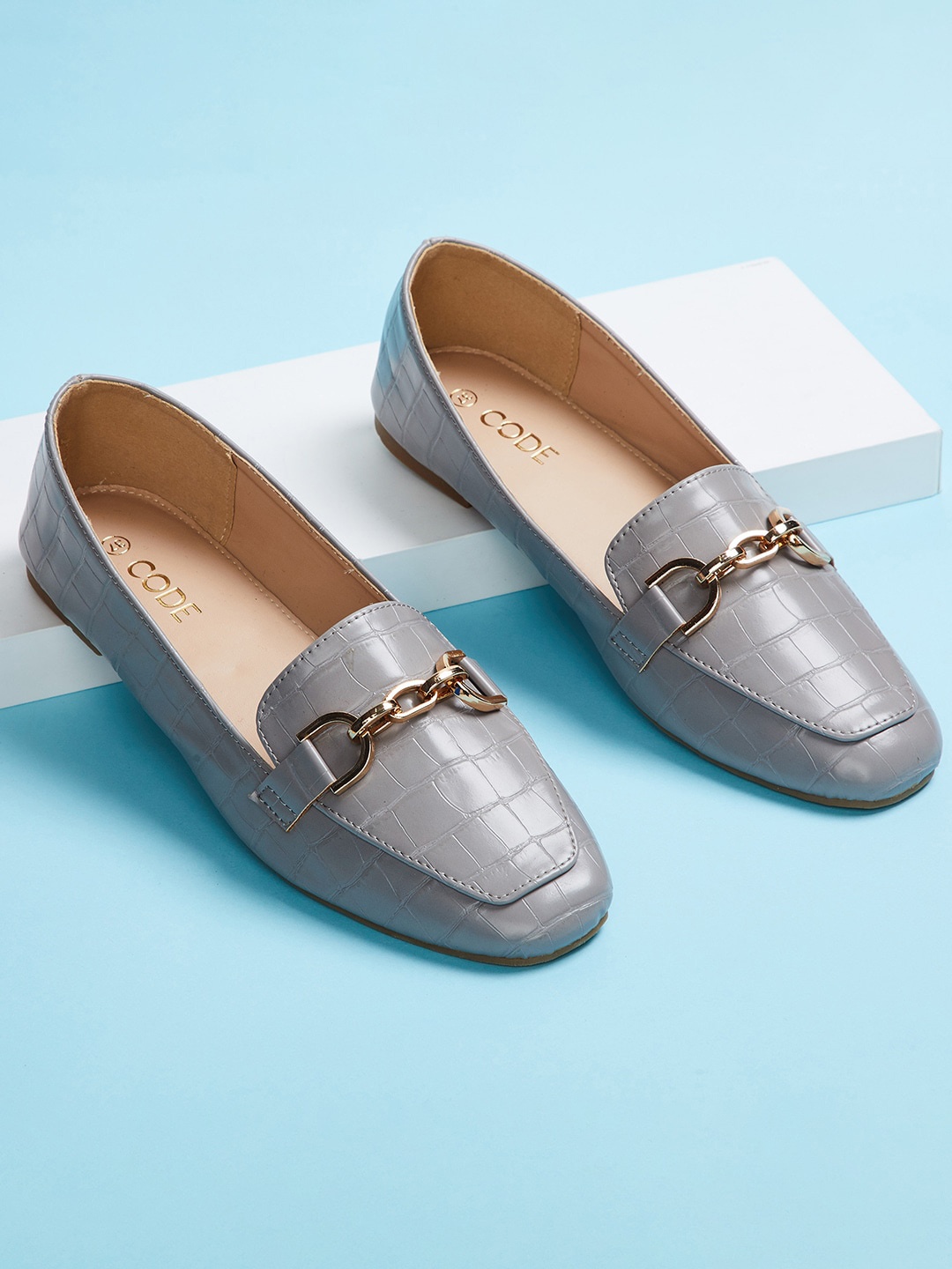 

CODE by Lifestyle Women Grey Textured Loafers