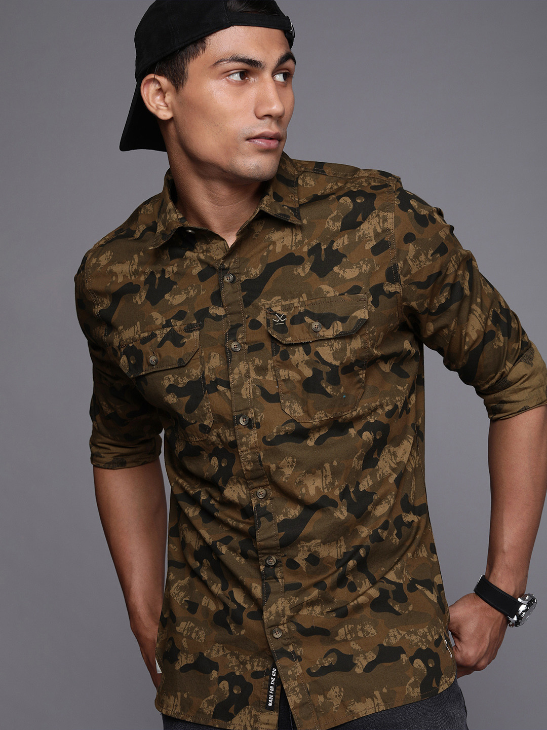 

WROGN Men Olive Green And Black Slim Fit Camouflage Printed Casual Shirt