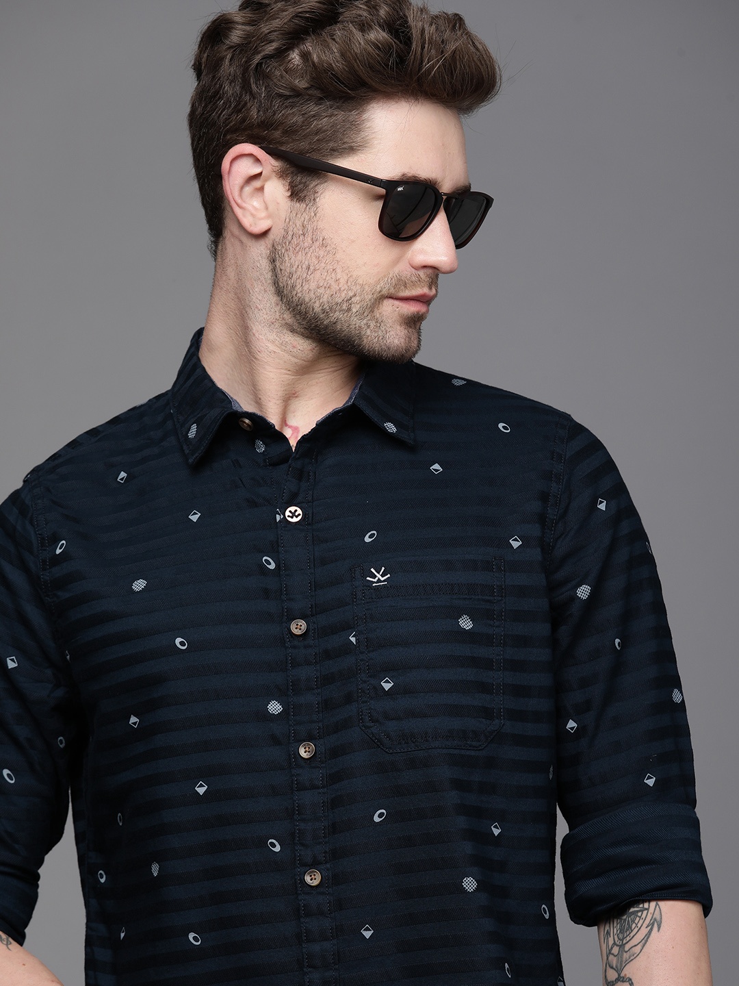 

WROGN Men Black Horizontal Stripes Printed Casual Shirt