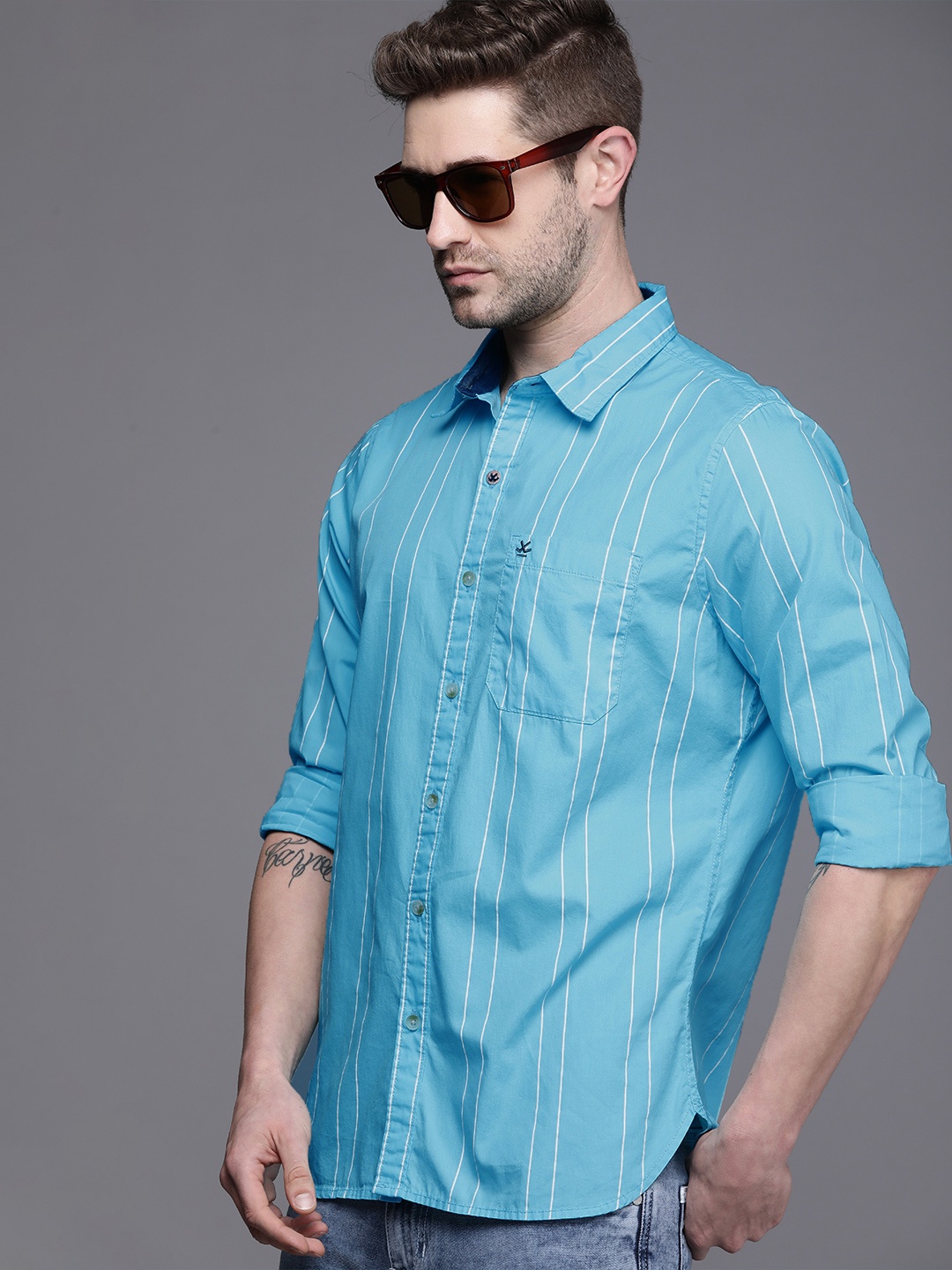 

WROGN Men Blue & White Slim Fit Striped Pure Cotton Casual Shirt