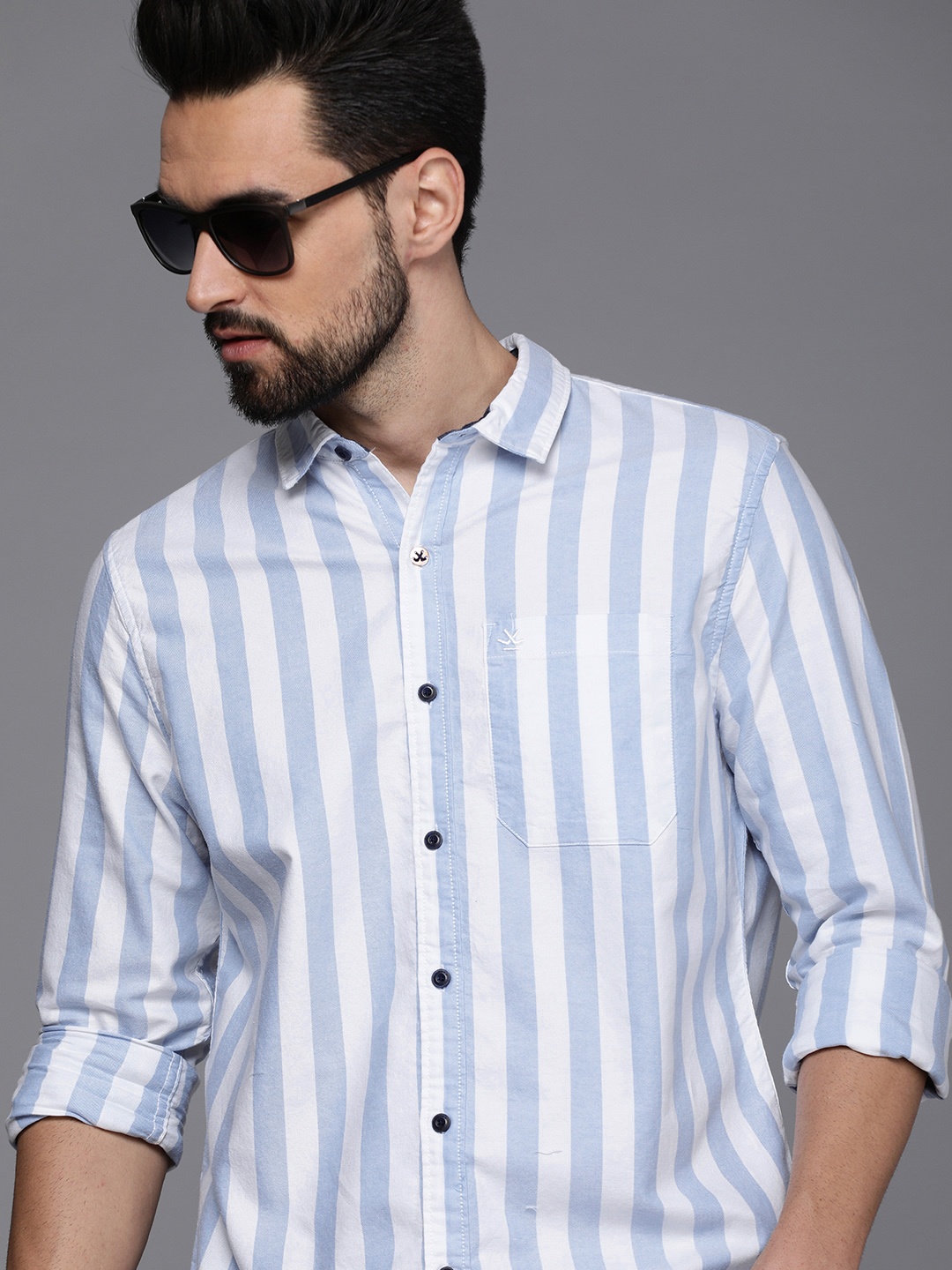 

WROGN Men White & Blue Slim Fit Striped Pure Cotton Casual Shirt