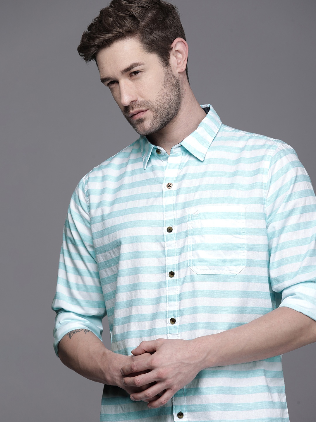 

WROGN Men White & Blue Slim Fit Horizontal Striped Casual Shirt
