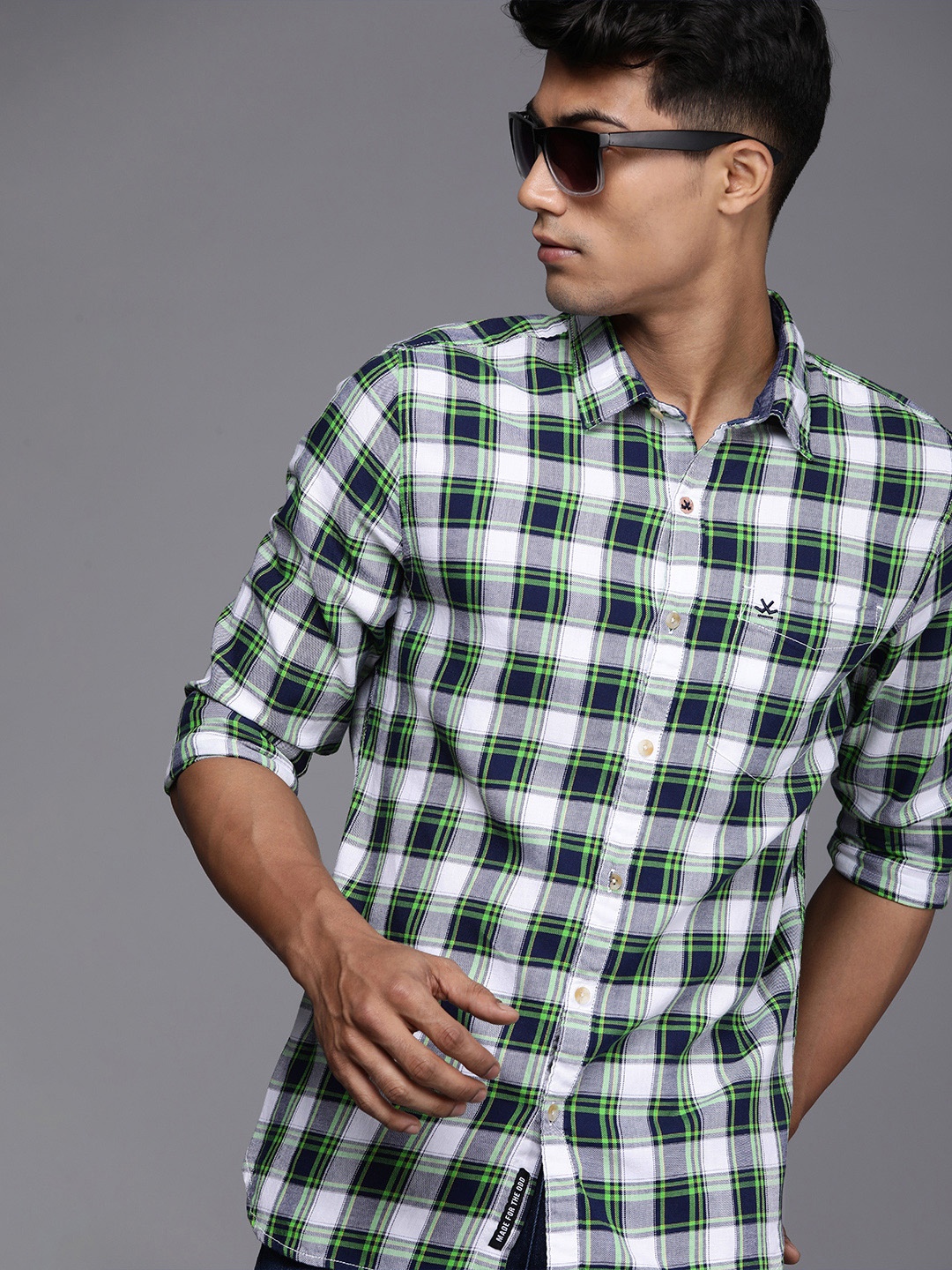 

WROGN Men White & Navy Blue Slim Fit Tartan Checked Pure Cotton Casual Shirt