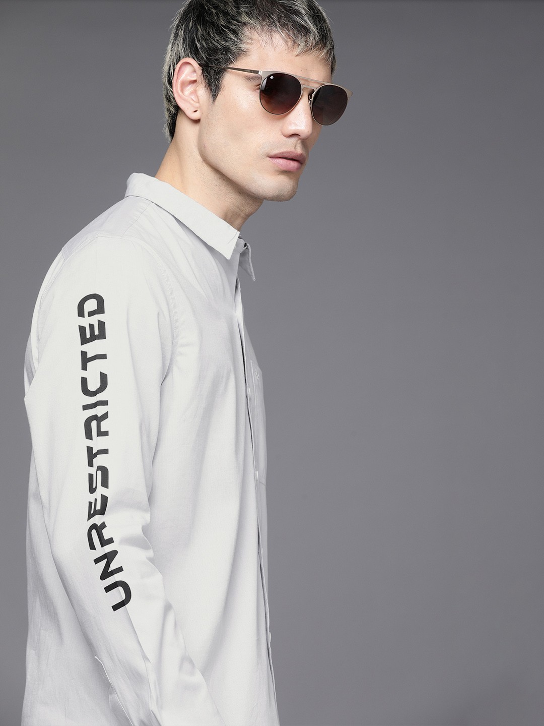 

WROGN Men Grey Slim Fit Casual Shirt with Printed Detail