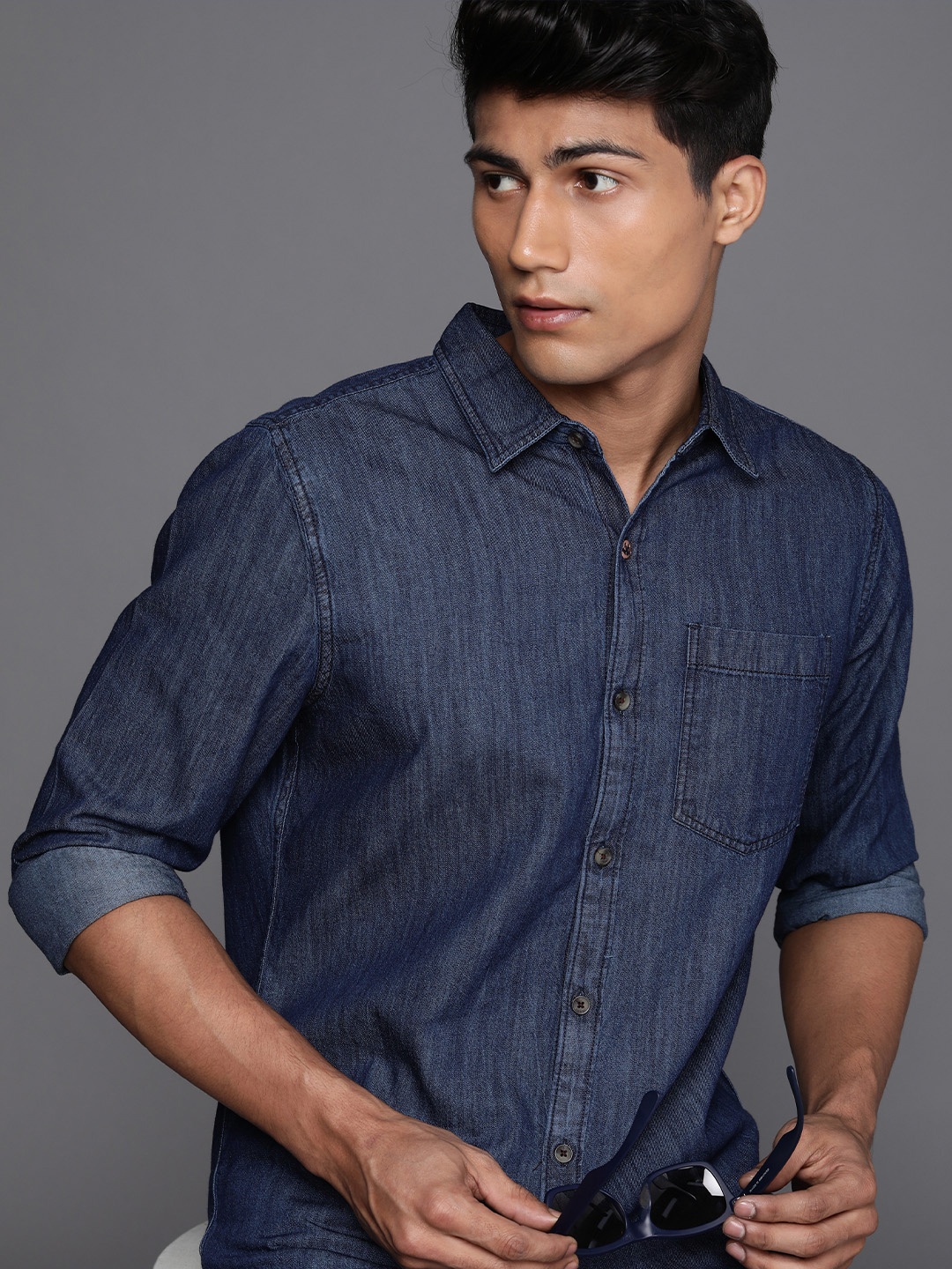 

WROGN Men Blue Solid Slim Fit Casual Shirt