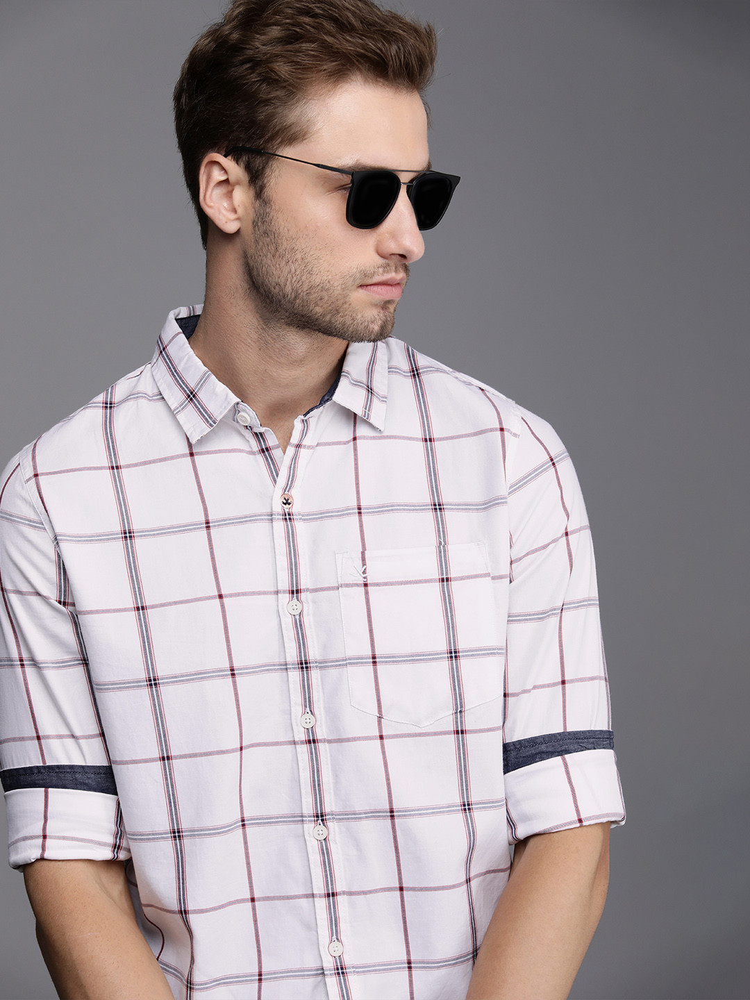

WROGN Men White & Red Checked Slim Fit Pure Cotton Casual Shirt