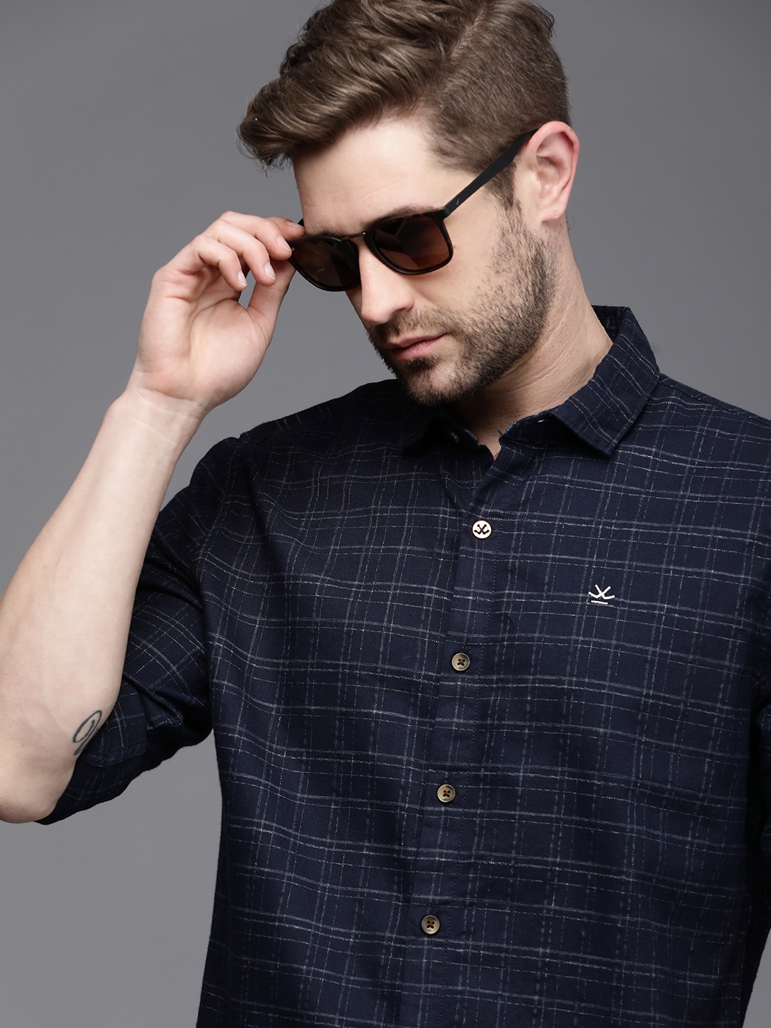 

WROGN Men Navy Blue Slim Fit Opaque Checked Casual Shirt