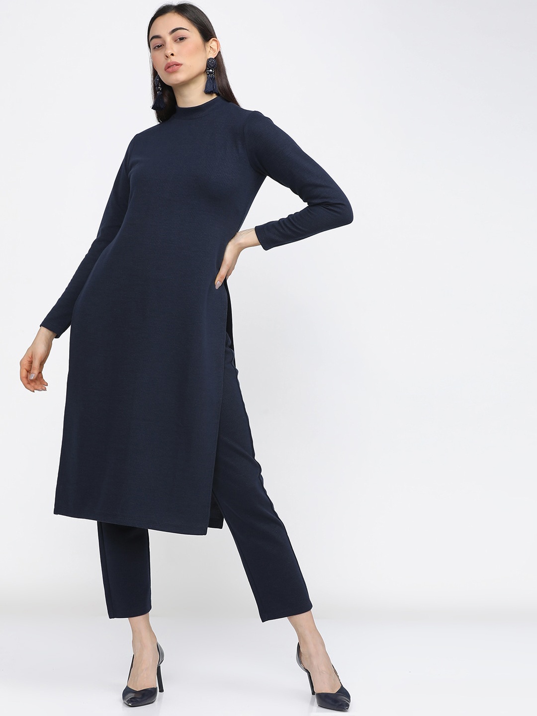 

Vishudh Women Navy Blue Kurta