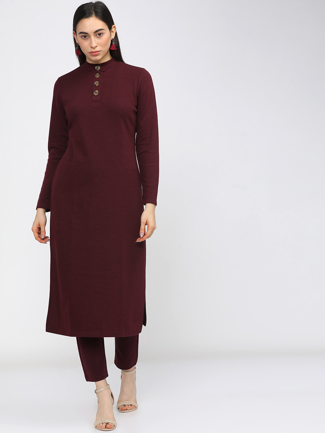 

Vishudh Women Maroon Solid Mandarin Collar Straight Kurta