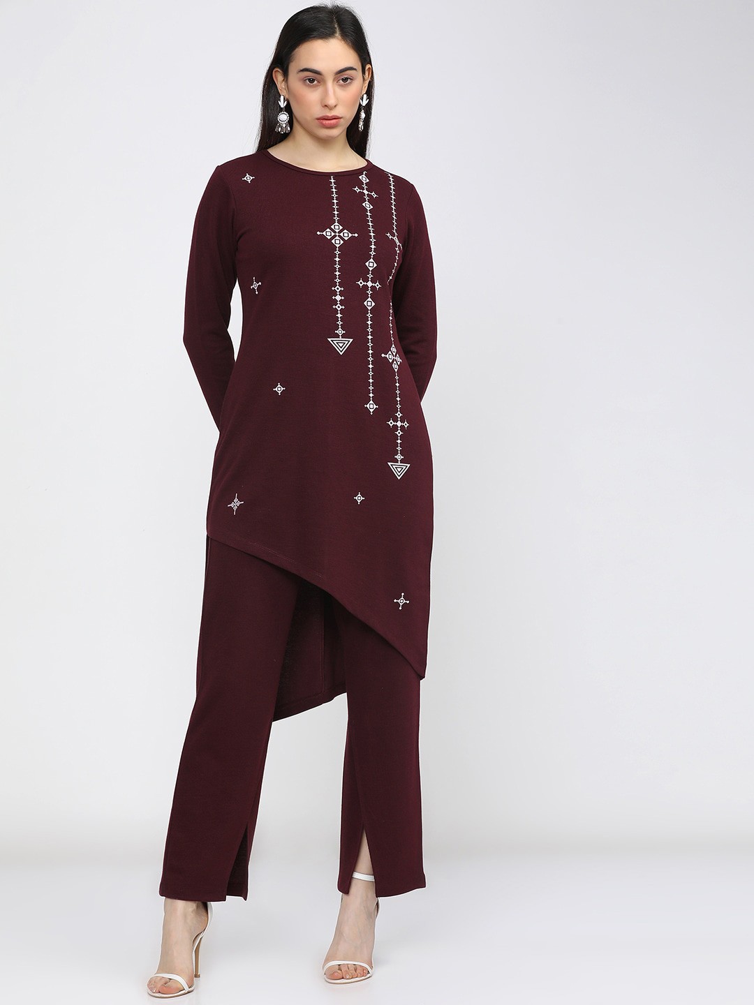 

Vishudh Women Maroon Printed Regular Kurta with Trousers