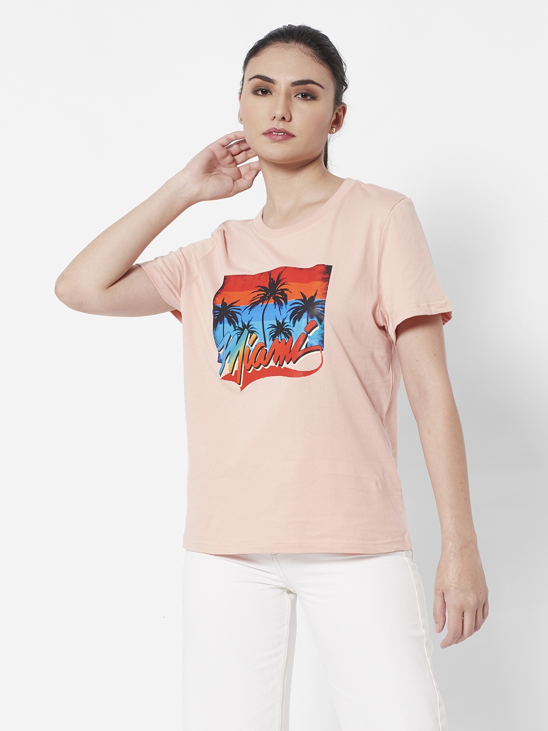 

URBANIC Women Dusty Pink Graphic Print T-shirt, Rose