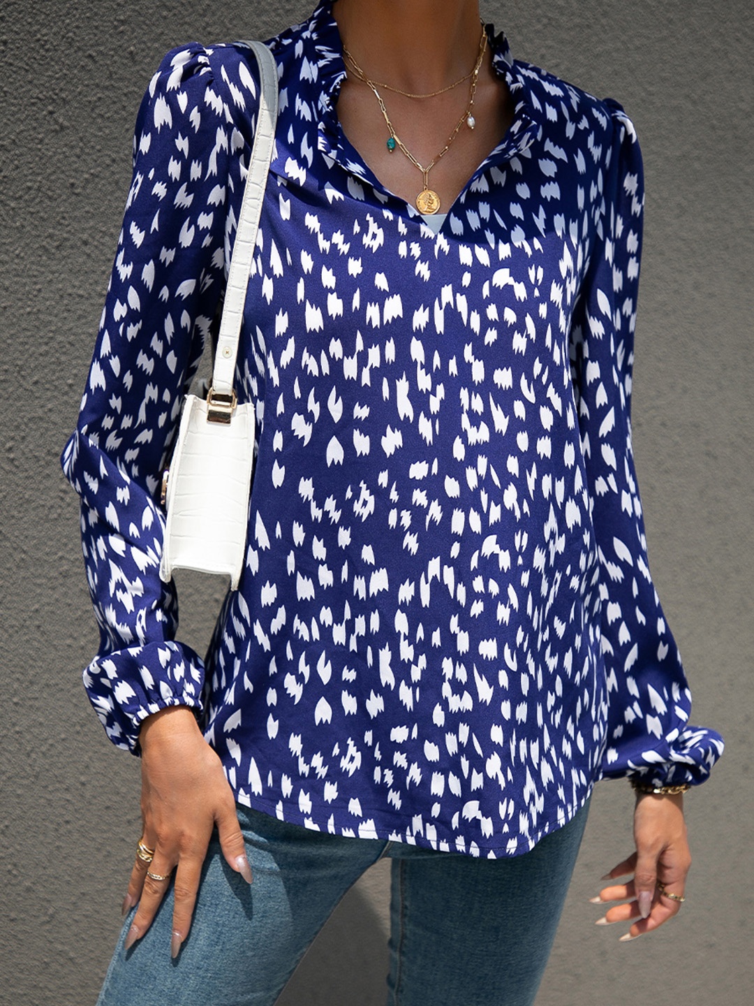

URBANIC Blue & White Printed Mandarin Collar Top