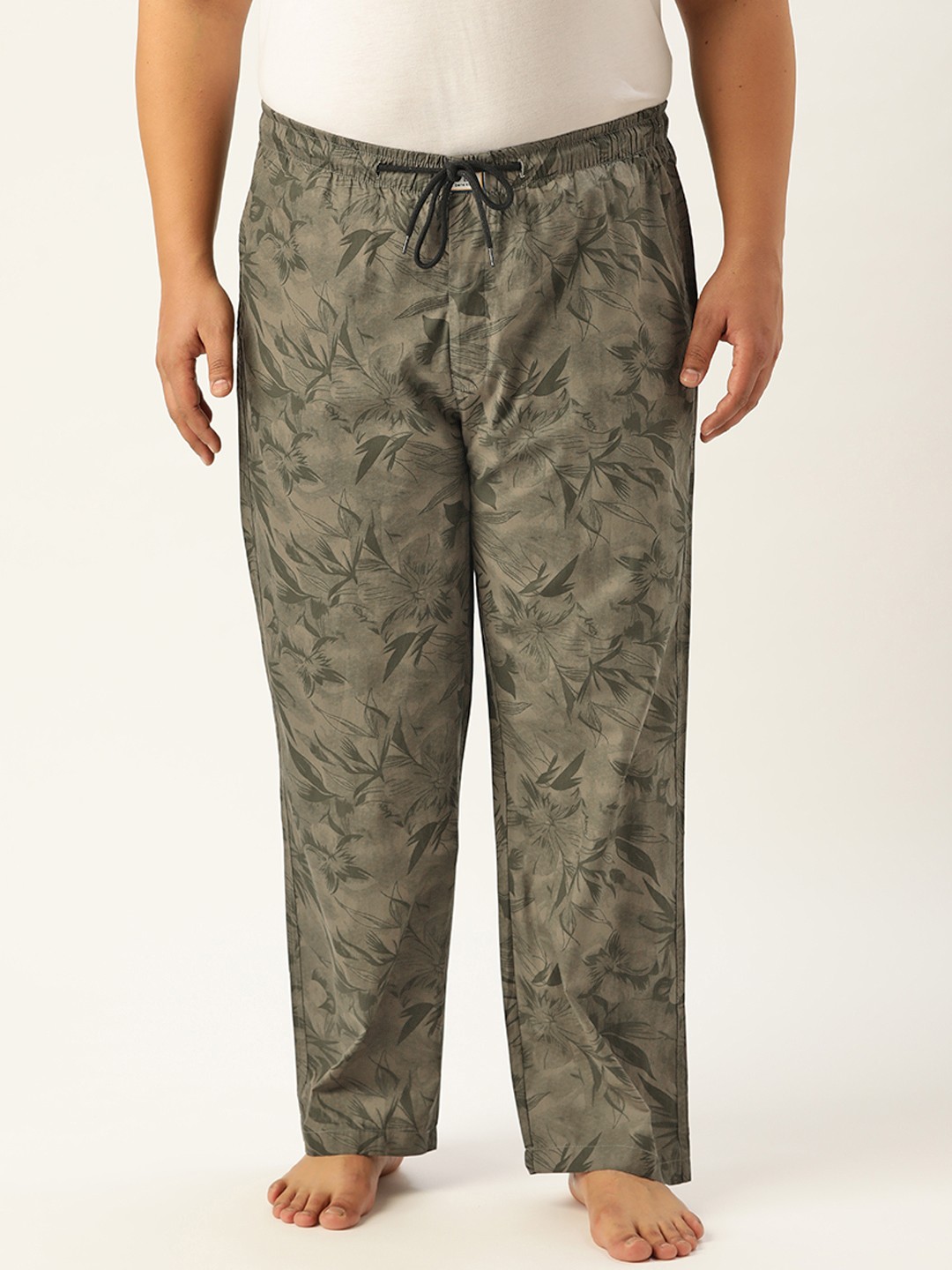 

Bene Kleed Plus Men Olive Green Cotton Lounge Pant With N9 Silver Finish