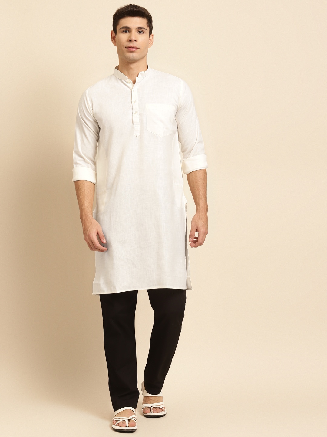 

RAJUBHAI HARGOVINDAS Men Off-White Solid Straight Kurta