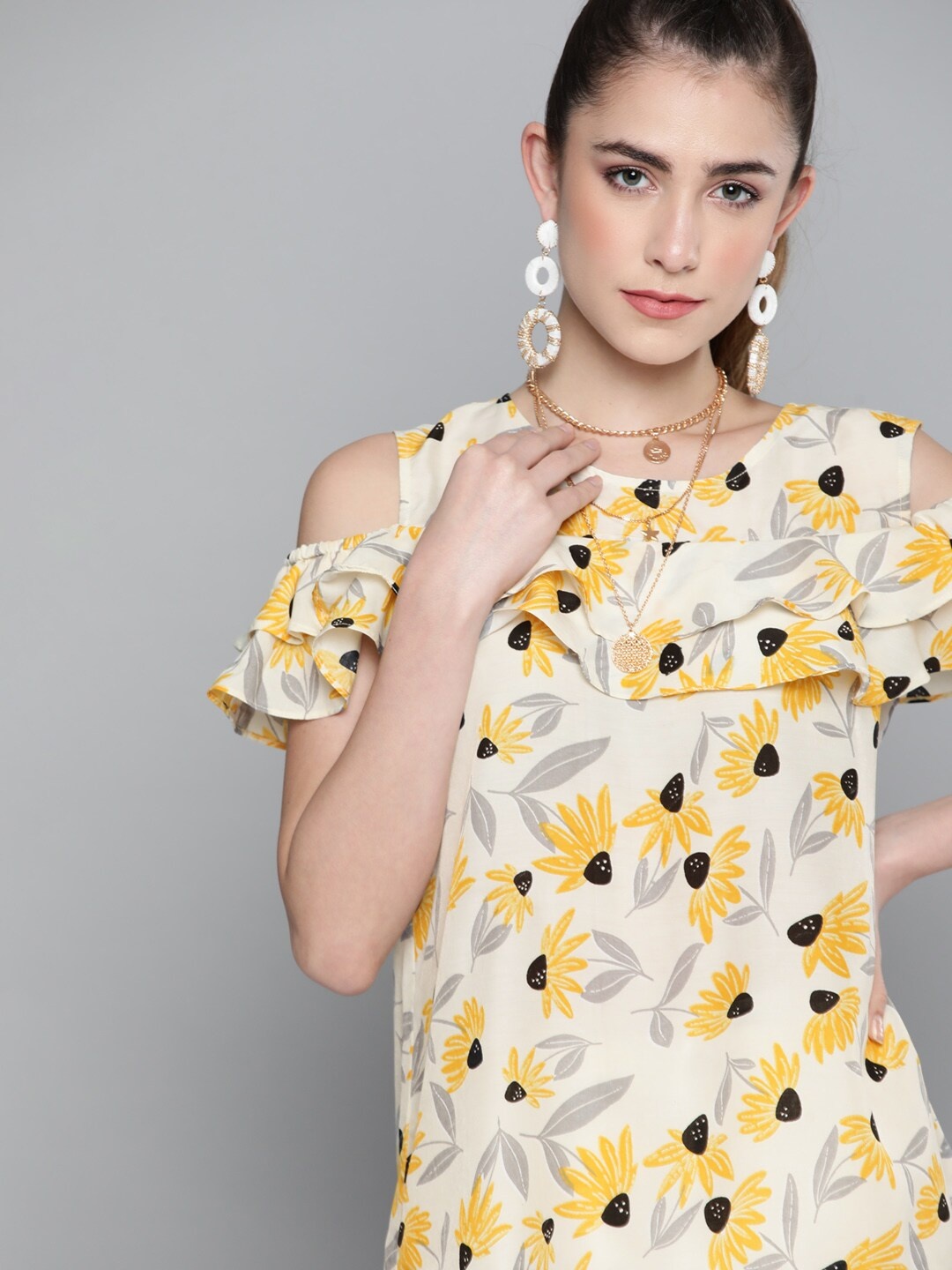 

HERE&NOW Women Beige & Yellow Floral Print Ruffles Top