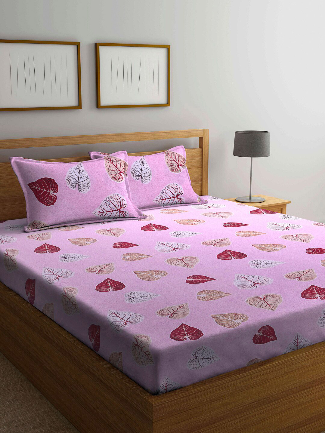 

KLOTTHE Pink & Maroon Floral 210 TC King Bedsheet with 2 Pillow Covers