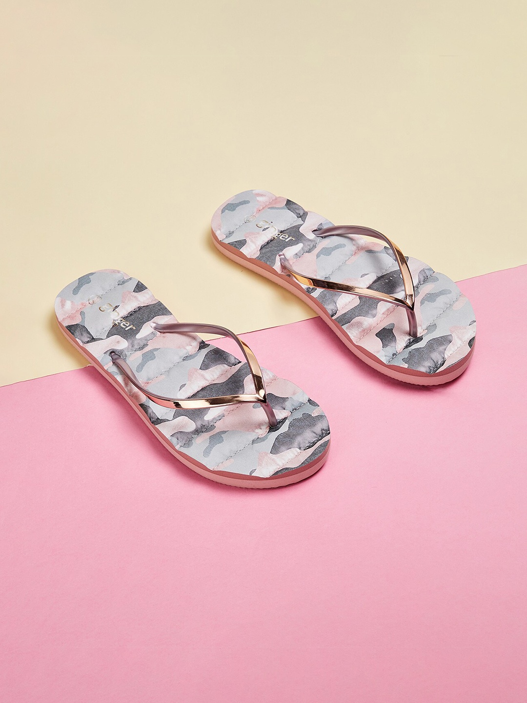 

Ginger by Lifestyle Women Beige & Pink Camouflage Printed Thong Flip-Flops