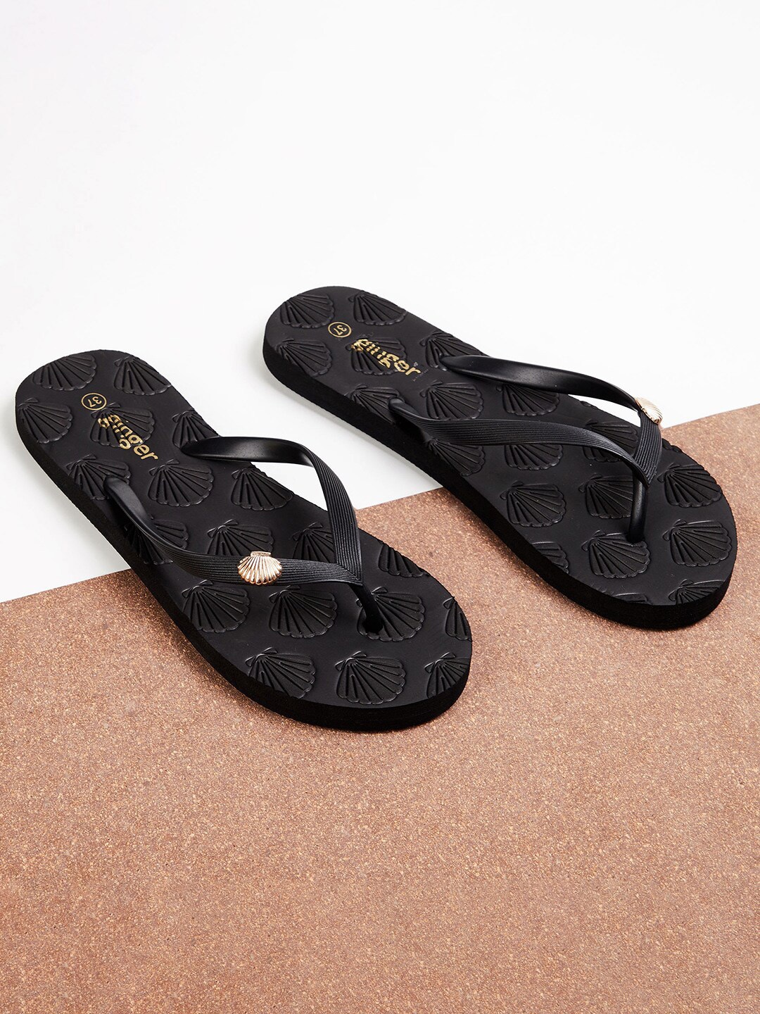 

Ginger by Lifestyle Women Black Printed Thong Flip-Flops