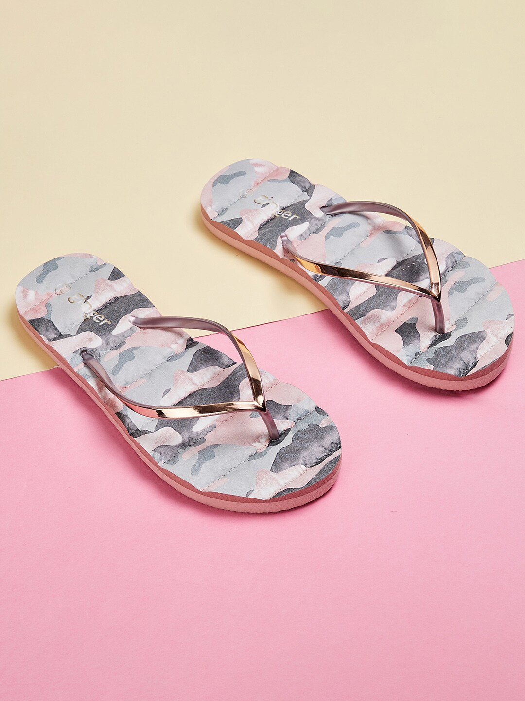 

Ginger by Lifestyle Women Pink & Grey Printed Thong Flip-Flops