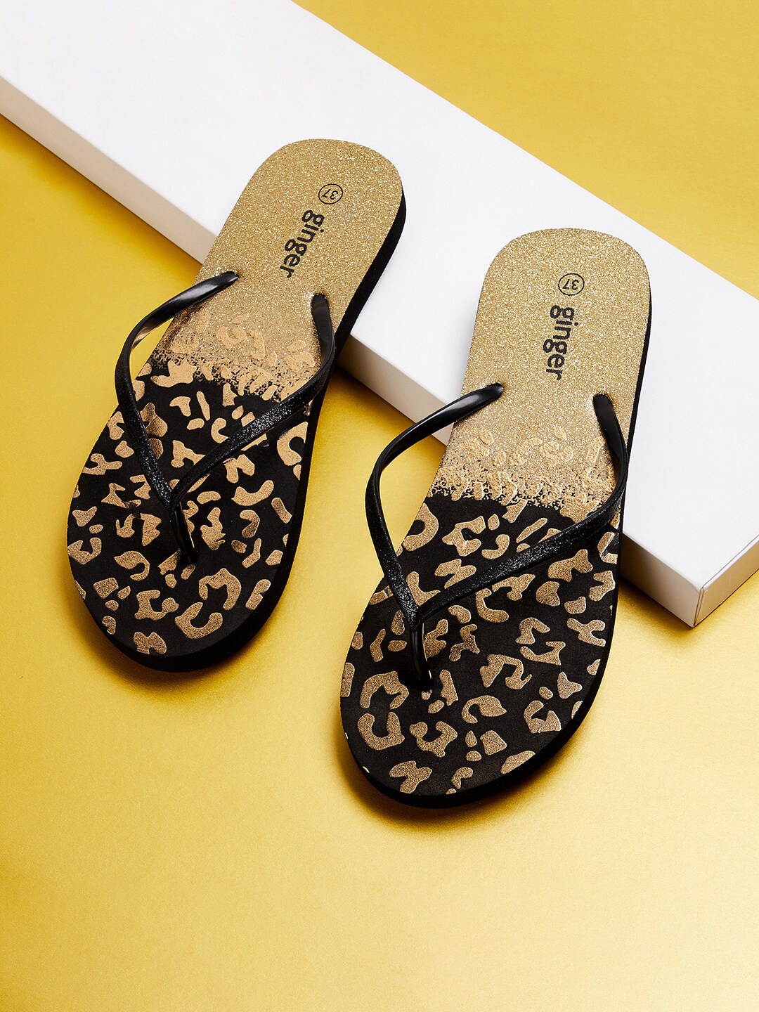 

Ginger by Lifestyle Women Black & Beige Printed Thong Flip-Flops