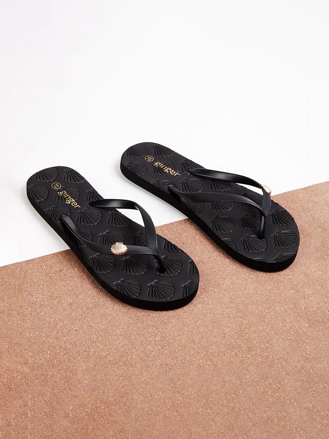 

Ginger by Lifestyle Women Black Printed Thong Flip-Flops