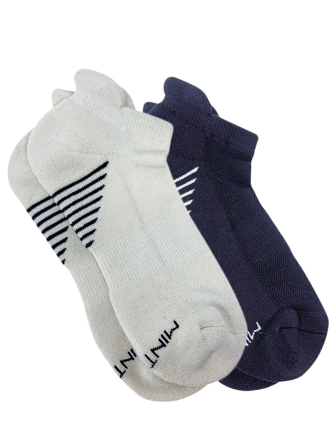 

Mint & Oak Men Pack of 2 White & Navy Blue Stripped Ankle Length Socks